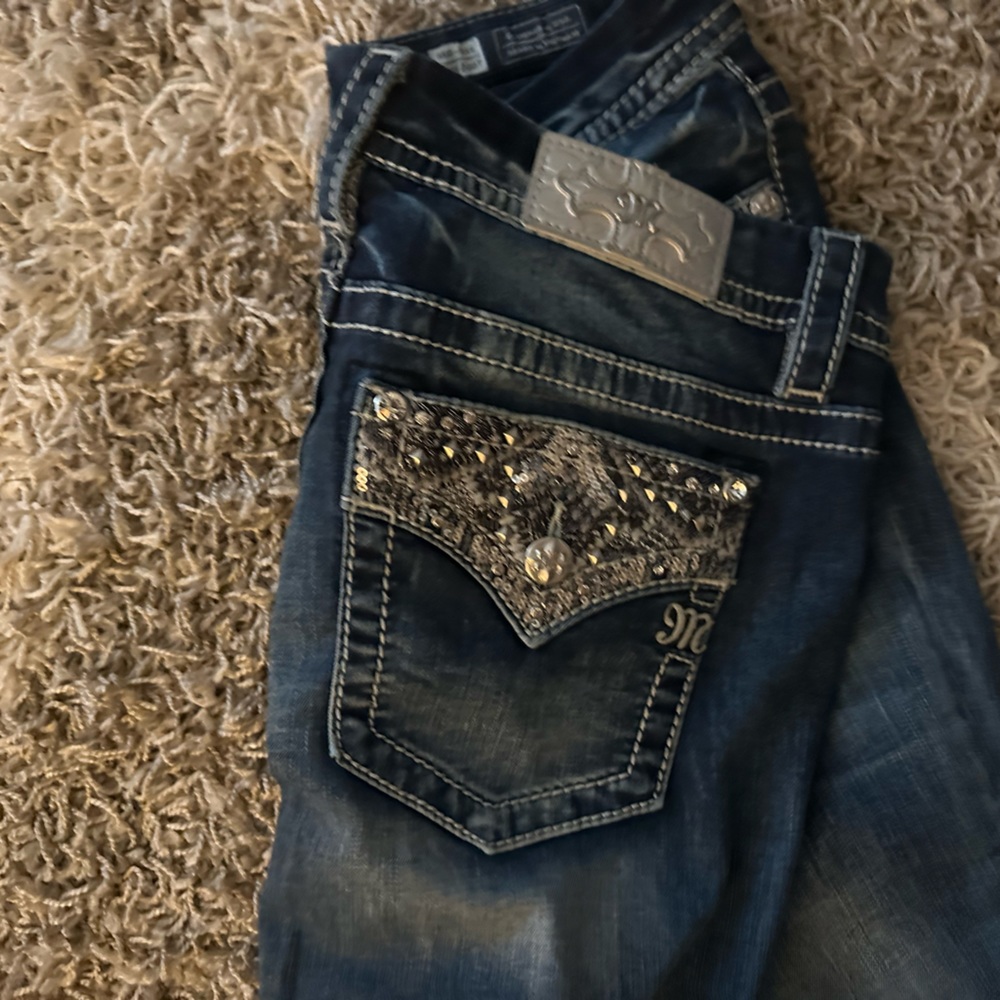 Like new curvy fit Miss Me Bootcut Jeans